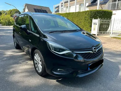 Gebraucht Opel Zafira Tourer 170 PS (125 kW) 2017 Schwarz Van / Kleinbus