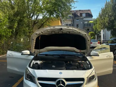 Gebraucht Mercedes CLA180 122 PS (89 kW) 2015 Weiß Coupé