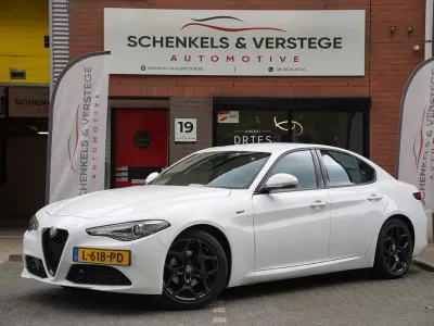 Gebraucht Alfa Romeo Giulia Sprint 190 PS (139 kW) 2021 Weiß Limousine