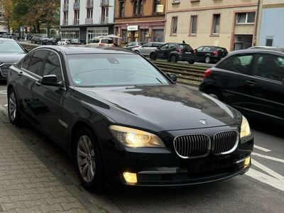 BMW 730