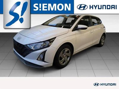 Atlas white / sol Gebraucht 2025 Hyundai i20 Select Kleinwagen | 15.830 € (Fairer Preis)