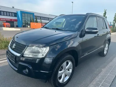Usata Suzuki Grand Vitara 129 CV (94 kW) 2010 Nero SUV