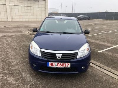 Blau Gebraucht 2009 Dacia Sandero Basis Kleinwagen | 1.350 € (Fairer Preis)