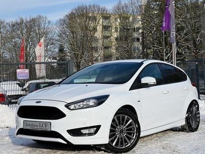 Weiß Gebraucht 2018 Ford Focus ST-Line Limousine | 14.890 € (Guter Preis)
