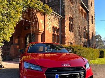 Gebraucht Audi TT Ambiente 230 PS (169 kW) 2016 Rot Coupé