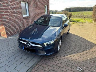 Gebraucht Mercedes A250 160 PS (117 kW) 2022 Blau Limousine