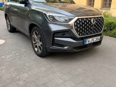 Gebraucht SsangYong Rexton Sapphire 201 PS (147 kW) 2021 Grau SUV