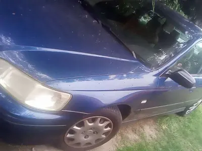 Gebraucht Honda Accord 136 PS (100 kW) 2000 Blau Kleinwagen