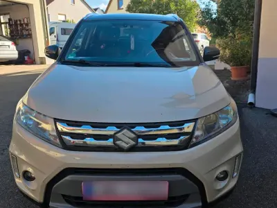 Gebraucht Suzuki Vitara Comfort+ 125 PS (91 kW) 2016 Beige SUV