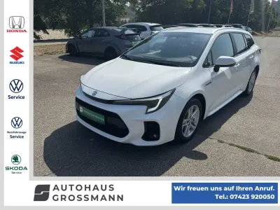 Gebraucht Suzuki Swace Comfort+ 140 PS (102 kW) 2024 Super white Kombi