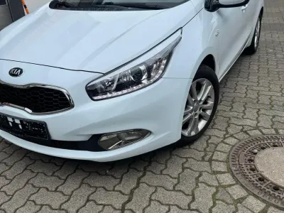 Gebraucht Kia Ceed GT 126 PS (92 kW) 2013 Weiß Kombi