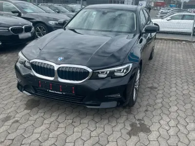 Gebraucht BMW 330 Advantage 292 PS (214 kW) 2019 Schwarz Limousine