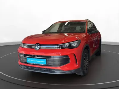 Gebraucht VW Tiguan Goal 150 PS (110 kW) 2025 Persimmon red SUV