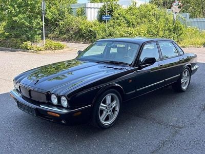 Jaguar XJR