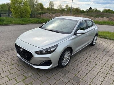 Brugt Hyundai i30 Premium 140 HK (102 kW) 2019 Sølv Sedan
