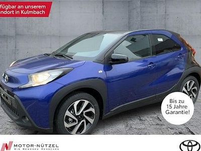 Neu Toyota Aygo X 72 PS (52 kW) 2025 Juniper blue (8y8)/ black mica SUV