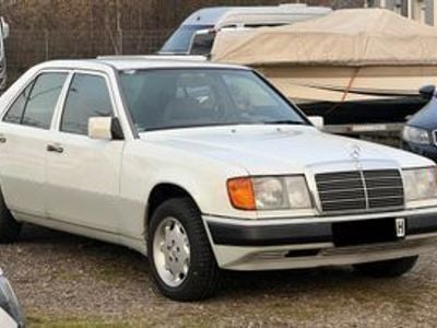 Weiß Gebraucht 1990 Mercedes 300 Limousine | 14.890 €