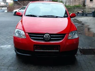 Usado VW Fox 54 CV (39 kW) 2006 Rojo Utilitario