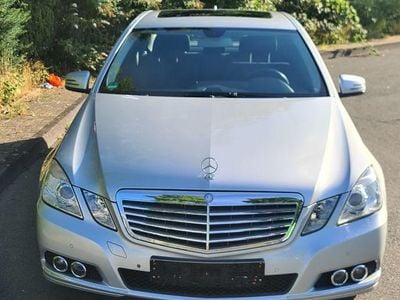 Mercedes E200