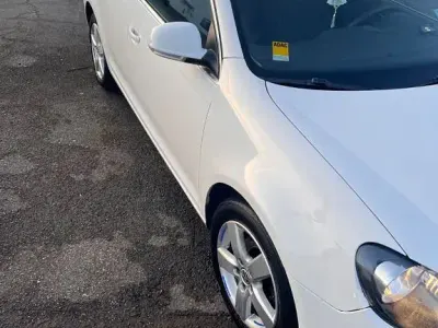 Gebraucht VW Golf VI Match 105 PS (77 kW) 2011 Weiß Kombi