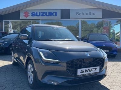 Neu Suzuki Swift Club 83 PS (61 kW) 2025 Grau Kleinwagen