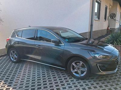 Gebraucht Ford Focus Vignale 182 PS (133 kW) 2019 Grau Limousine