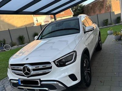 Gebraucht Mercedes GLC300e 320 PS (235 kW) 2020 Weiß SUV