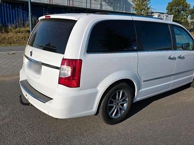 Gebraucht Lancia Voyager Platinum 2014 Weiß Van / Kleinbus