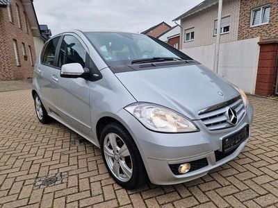 Silber Gebraucht 2010 Mercedes A200 Avantgarde Van / Kleinbus | 6.550 € (Etwas zu teuer)