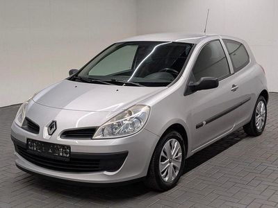 Gebraucht Renault Clio II 75 PS (55 kW) 2009 Silber Kleinwagen