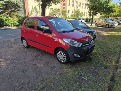 Gebraucht Hyundai i10 Classic 69 PS (50 kW) 2011 Rot Kleinwagen
