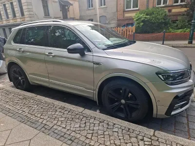 Gebraucht VW Tiguan R-line 150 PS (110 kW) 2020 Silber SUV