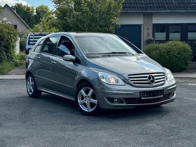 Mercedes B200