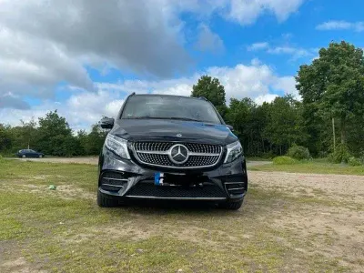 Gebraucht Mercedes V250 Avantgarde Edition 190 PS (139 kW) 2020 Schwarz Van / Kleinbus