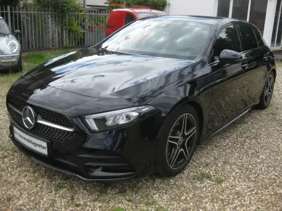 Gebraucht Mercedes A180 AMG line 136 PS (100 kW) 2020 Kosmosschwarz Limousine