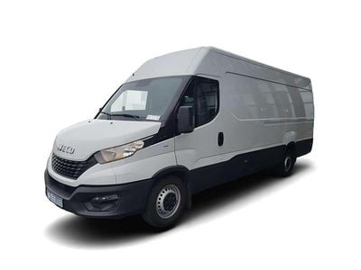 Weiss Gebraucht 2021 Iveco Daily | 29.808 € (Etwas zu teuer)
