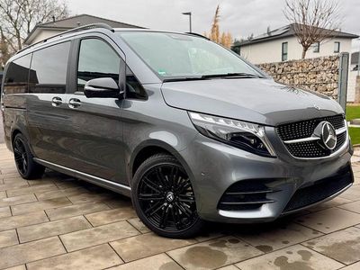 Grau Gebraucht 2022 Mercedes V220 AMG line Van / Kleinbus | 52.900 € (Fairer Preis)