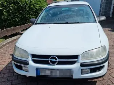 Gebraucht Opel Omega 131 PS (96 kW) 1996 Weiß Limousine