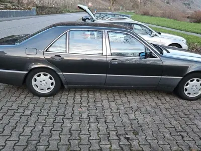 Gebraucht Mercedes S500 407 PS (299 kW) 1991 Schwarz Limousine