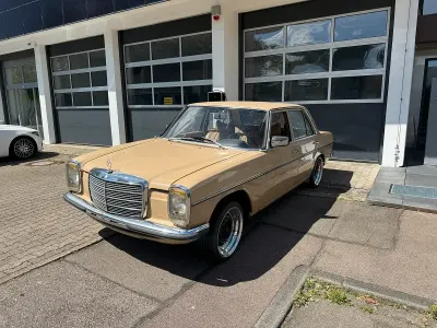 Gebraucht Mercedes W115 86 PS (63 kW) 1975 Beige Limousine