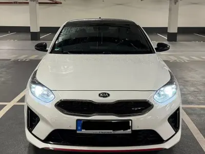 Gebraucht Kia ProCeed GT GT 204 PS (150 kW) 2019 Weiß Kleinwagen