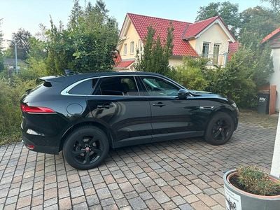 Schwarz Gebraucht 2017 Jaguar F-Pace Portfolio SUV | 18.200 € (Guter Preis)