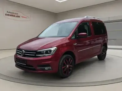 Używany VW Caddy 122 KM (89 kW) 2015 Czerwony Minivan