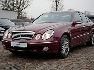 Gebraucht Mercedes E200 Elegance 163 PS (119 kW) 2004 Kirschrot met. Limousine
