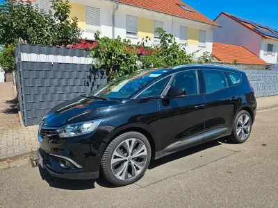 Gebraucht Renault Grand Scénic IV Initiale Paris 131 PS (96 kW) 2017 Schwarz Van / Kleinbus