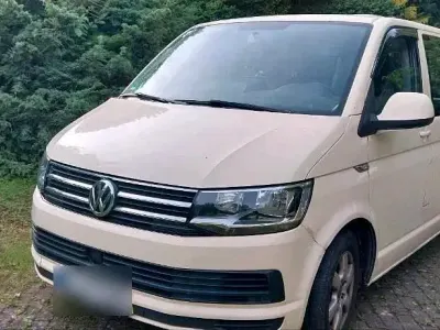Gebraucht VW Caravelle 150 PS (110 kW) 2016 Beige Van