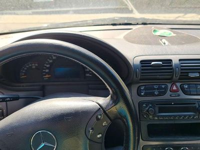 Gebraucht Mercedes C240 Avantgarde 170 PS (125 kW) 2001 Schwarz Kombi