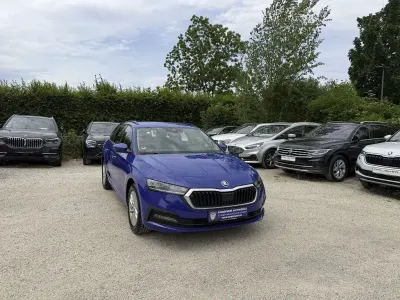 Gebraucht Skoda Octavia Ambition 150 PS (110 kW) 2020 Blau Kombi