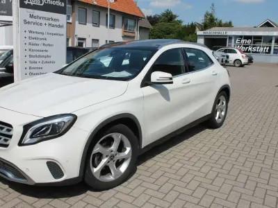 Gebraucht Mercedes GLA180 Urban 122 PS (89 kW) 2017 Weiß SUV