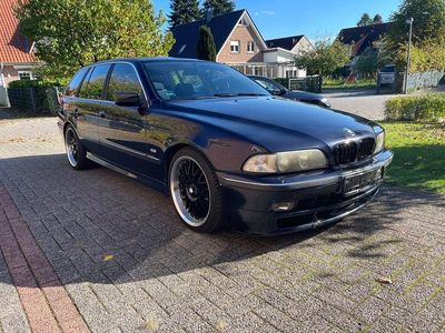 BMW 523